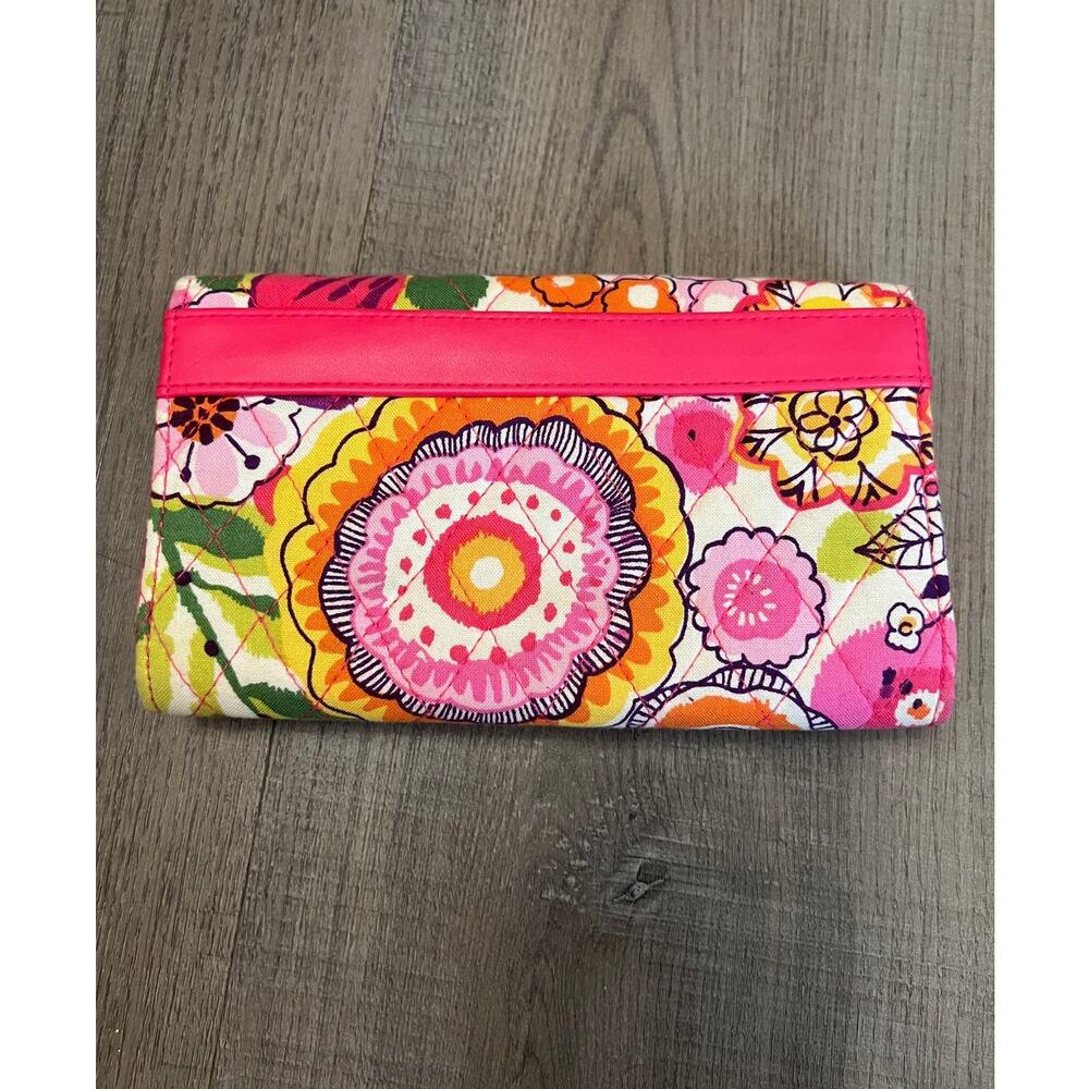 Vera Bradley Quilted Clementine Floral Pattern Snap Wallet - Picture 2 of 4